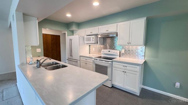 8547 Wyoming Club Drive, Springfield Twp., OH 45215
