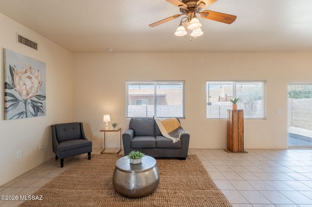 5440 W Cottonmouth Street, Tucson, AZ 85742