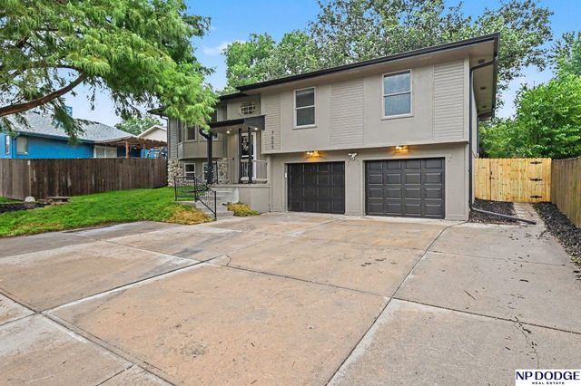7605 S 134 Street, Omaha, NE 68138