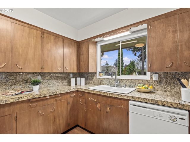 701 Ne 194TH Ave, Portland, OR 97230