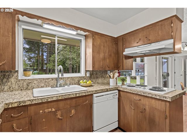 701 Ne 194TH Ave, Portland, OR 97230