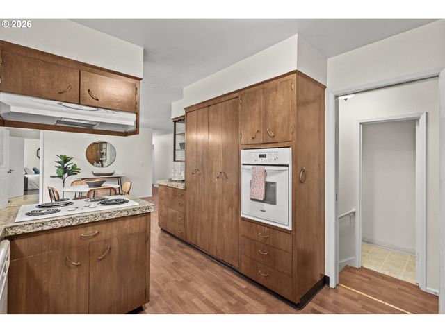 701 Ne 194TH Ave, Portland, OR 97230