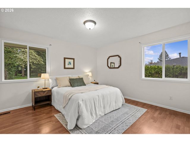 701 Ne 194TH Ave, Portland, OR 97230