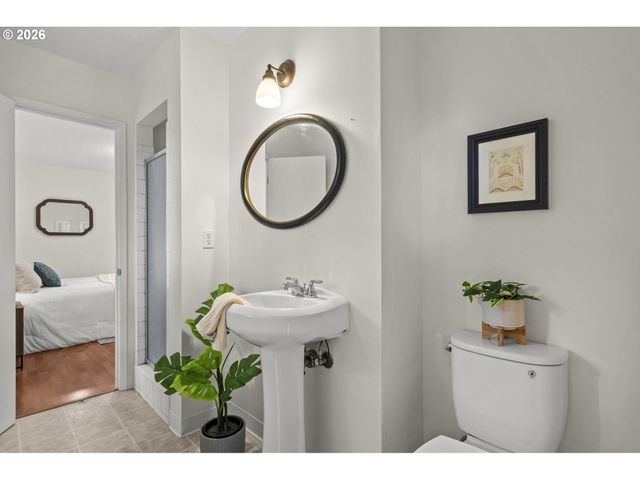 701 Ne 194TH Ave, Portland, OR 97230