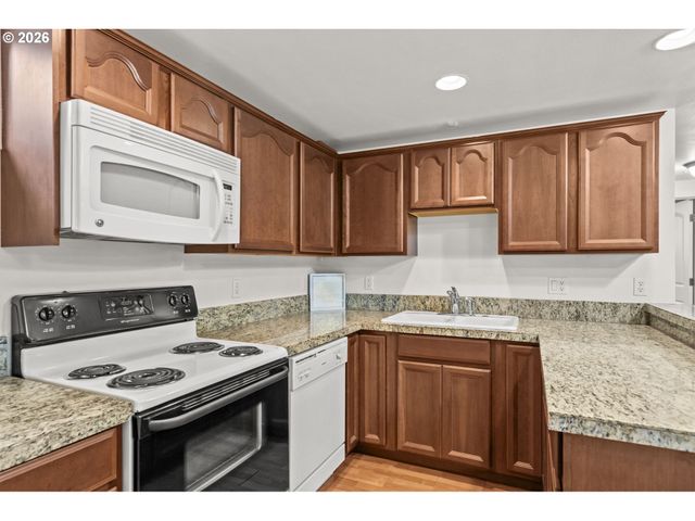 701 Ne 194TH Ave, Portland, OR 97230