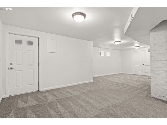 701 Ne 194TH Ave, Portland, OR 97230