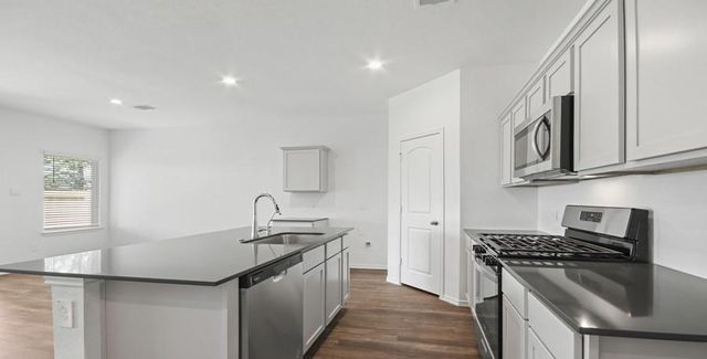 12814 Sunny Pass, Willis, TX 77318