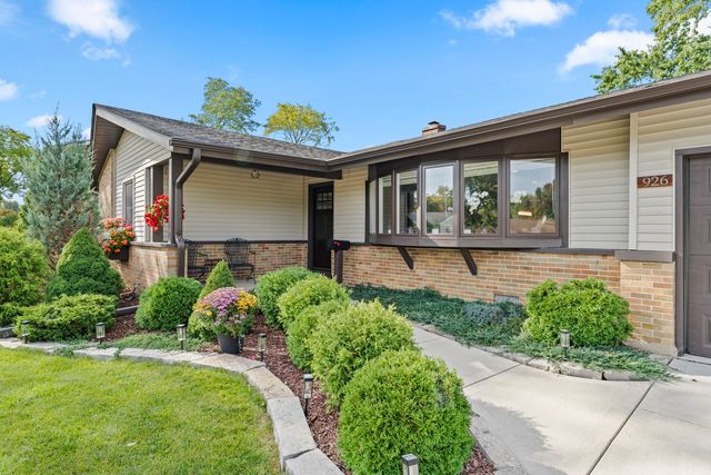 926 Wilshire Avenue, Elk Grove Village, IL 60007