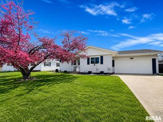 5409 N ARROW Drive, Peoria, IL 61614