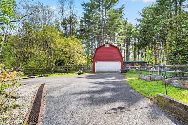 5647 Lake Road, Galway, NY 12074