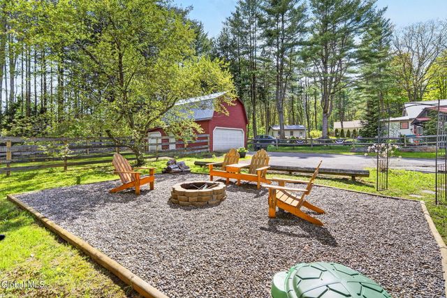5647 Lake Road, Galway, NY 12074