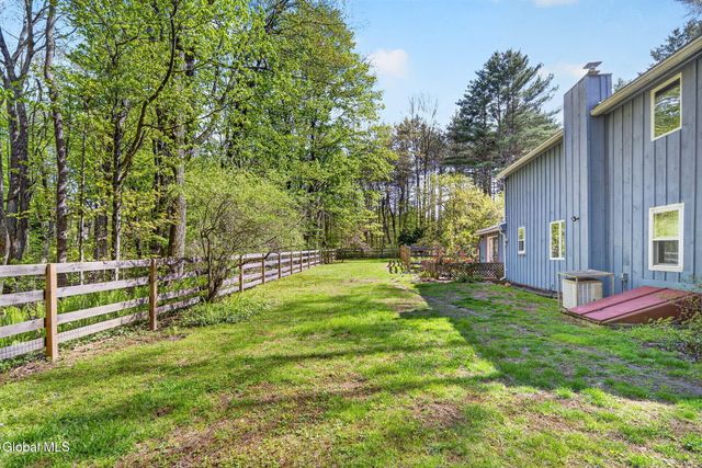 5647 Lake Road, Galway, NY 12074