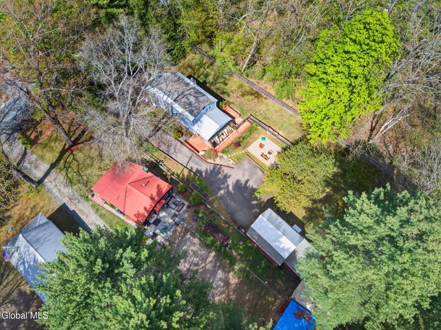 5647 Lake Road, Galway, NY 12074