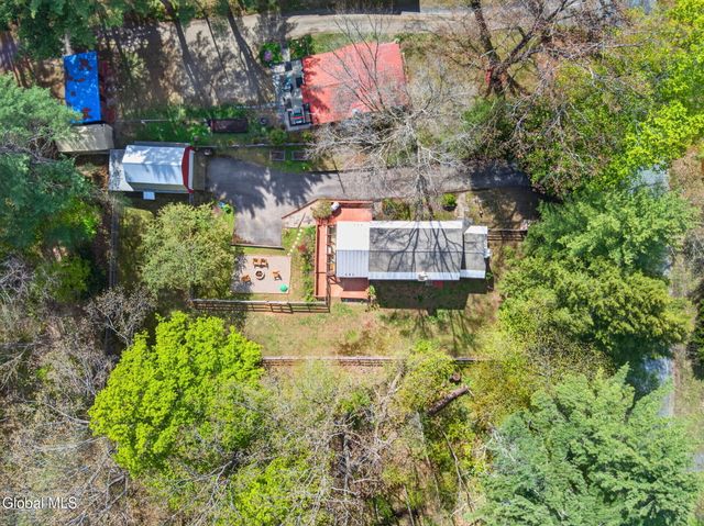 5647 Lake Road, Galway, NY 12074