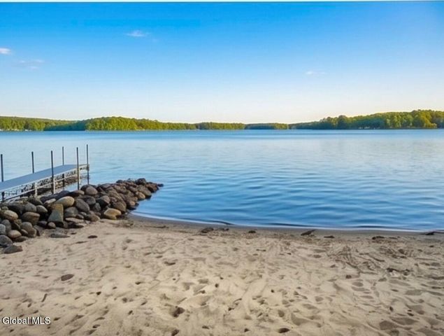 5647 Lake Road, Galway, NY 12074