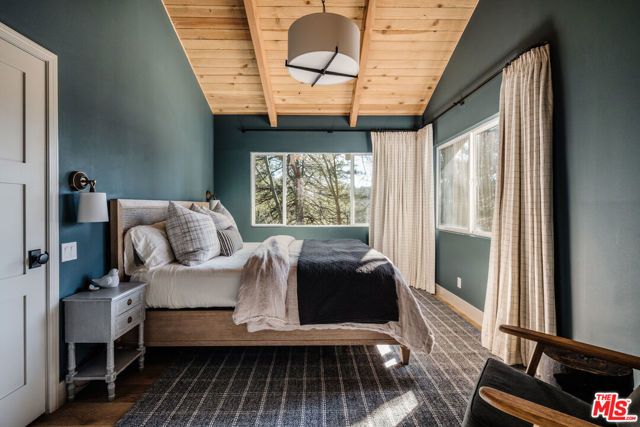 28805 North Shore Road, Lake Arrowhead, CA 92352