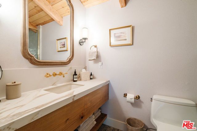 28805 North Shore Road, Lake Arrowhead, CA 92352