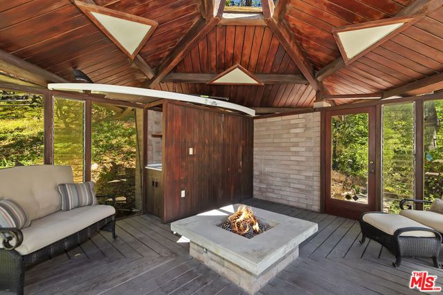 28805 North Shore Road, Lake Arrowhead, CA 92352