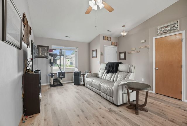 732 E Carrie Dr, Medical Lake, WA 99022