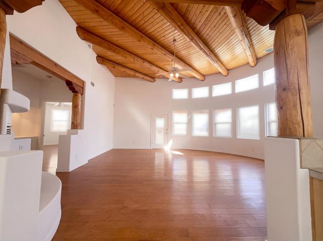 6331 Pima Place NW, Albuquerque, NM 87120