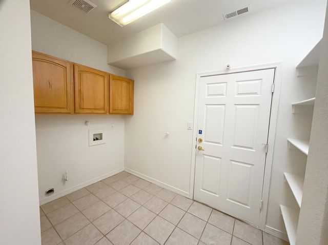 6331 Pima Place NW, Albuquerque, NM 87120