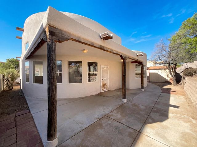 6331 Pima Place NW, Albuquerque, NM 87120