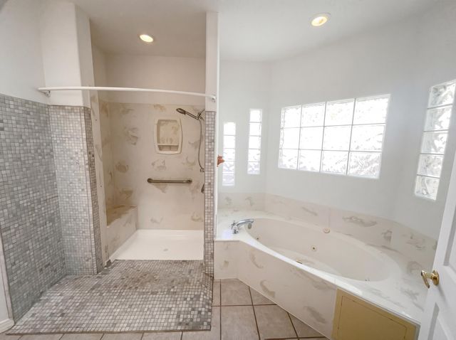 6331 Pima Place NW, Albuquerque, NM 87120