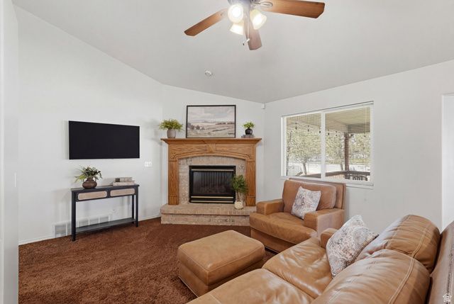 1468 N FLINT MEADOW DR, Kaysville, UT 84037