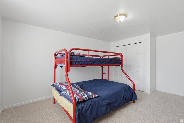 1468 N FLINT MEADOW DR, Kaysville, UT 84037