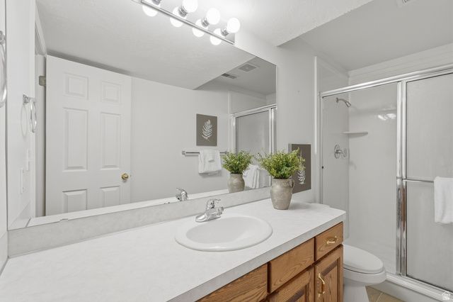 1468 N FLINT MEADOW DR, Kaysville, UT 84037