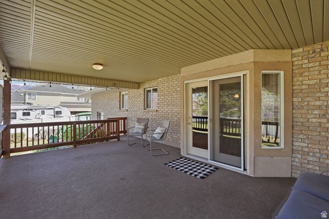 1468 N FLINT MEADOW DR, Kaysville, UT 84037