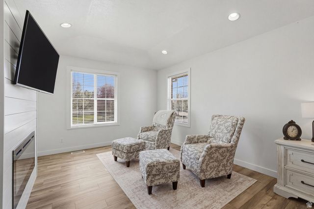 1468 N FLINT MEADOW DR, Kaysville, UT 84037