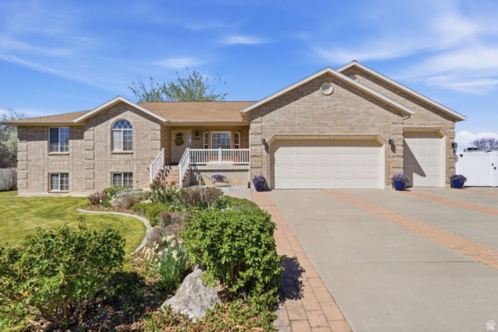 1468 N FLINT MEADOW DR, Kaysville, UT 84037