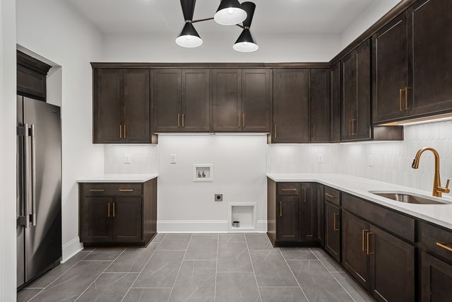 7291 Ruzek Ct, Fairview, TN 37062
