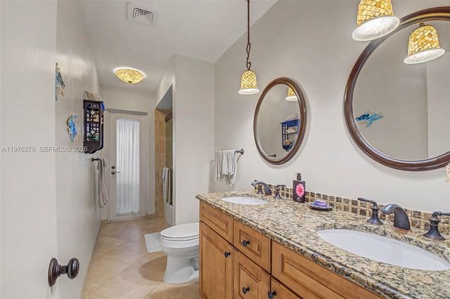 15401 SW 81 Avenue, Palmetto Bay, FL 33157