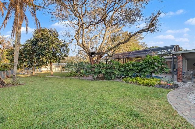 15401 SW 81 Avenue, Palmetto Bay, FL 33157