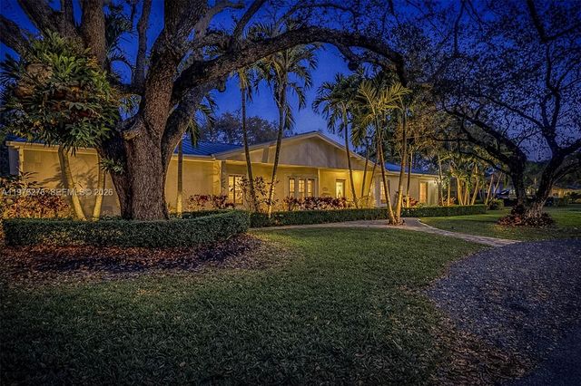 15401 SW 81 Avenue, Palmetto Bay, FL 33157
