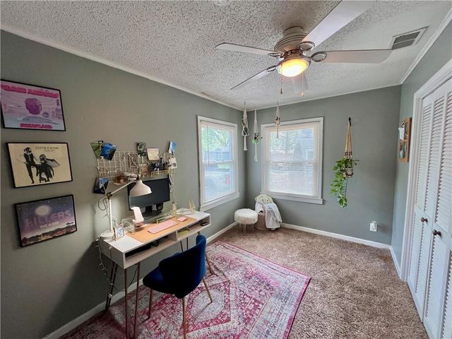 8207 Hemlock Street, Overland Park, KS 66204