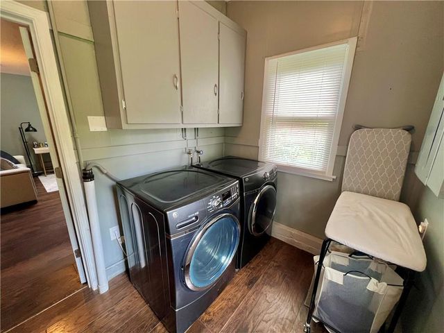 8207 Hemlock Street, Overland Park, KS 66204