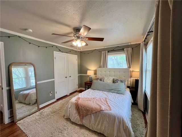 8207 Hemlock Street, Overland Park, KS 66204
