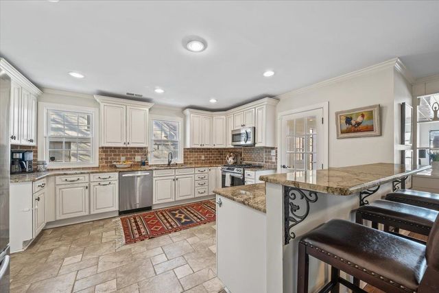 3196 CENTRAL AVE, Memphis, TN 38111