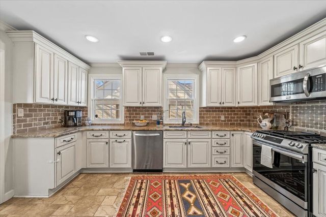 3196 CENTRAL AVE, Memphis, TN 38111