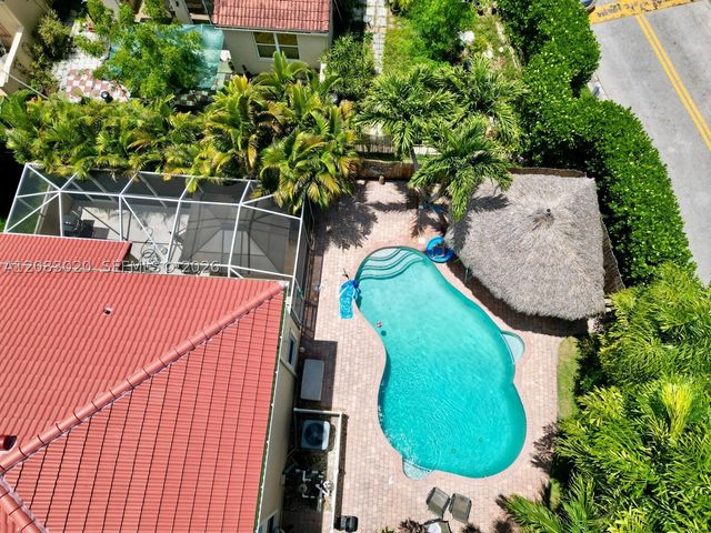 584 NW 87th Ter, Coral Springs, FL 33071