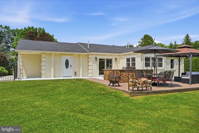 3637 BUCK RD, Huntingdon Valley, PA 19006