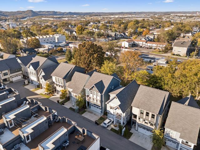 426 Becanni Ln, Nashville, TN 37209