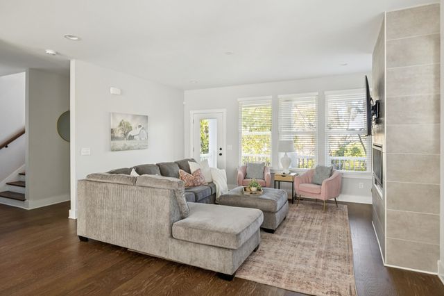 426 Becanni Ln, Nashville, TN 37209