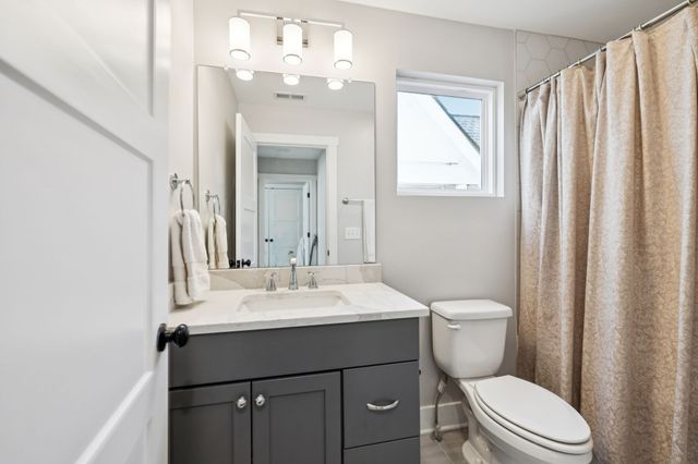 426 Becanni Ln, Nashville, TN 37209