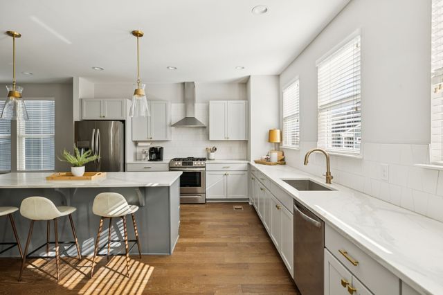 426 Becanni Ln, Nashville, TN 37209