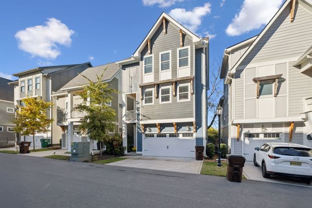 426 Becanni Ln, Nashville, TN 37209