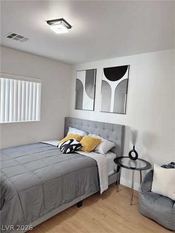 6545 Sunset Pines Street, Las Vegas, NV 89148